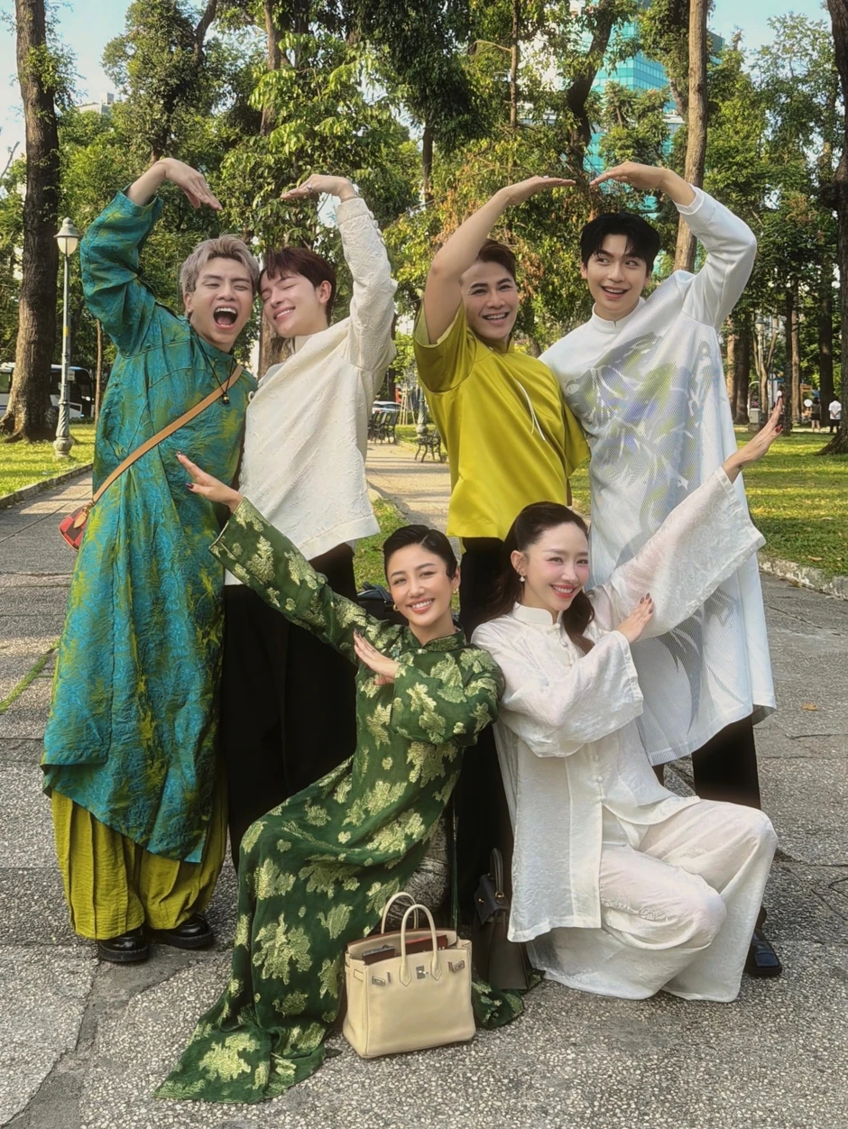 Tóc Tiên đang trong giai đoạn tự ti và lo âu Tóc Tiên đang trong giai đoạn tự ti và lo âu