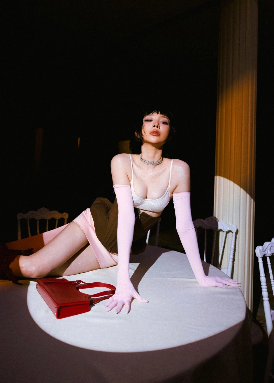 Tóc Tiên đáp trả khi bị nhắc nhở ăn mặc quá hở hang