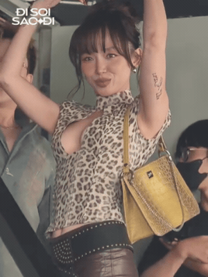 Tóc Tiên lên đồ hở bạo khoe dáng, bị soi vẫn khư khư 1 thứ chung với Touliver