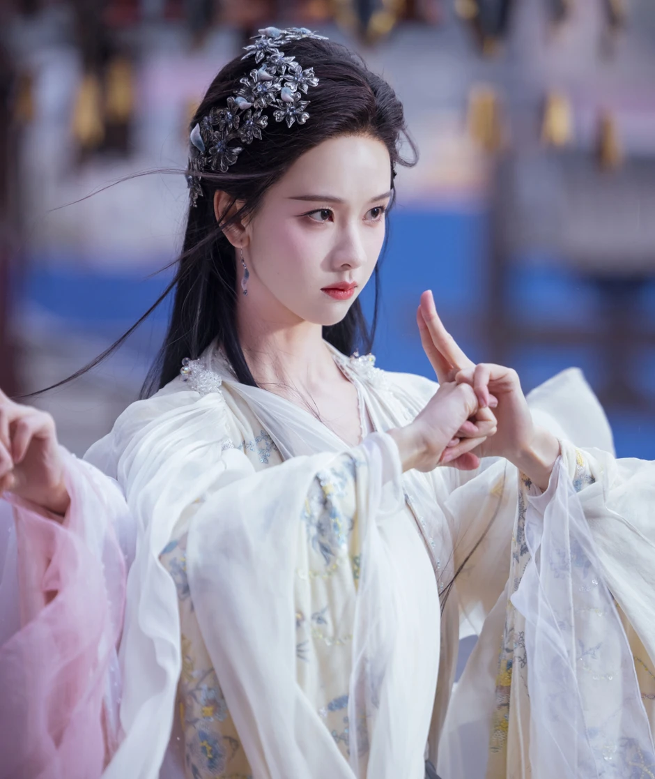 Trần Đô Linh là đệ nhất mỹ nhân cổ trang Trần Đô Linh là đệ nhất mỹ nhân cổ trang