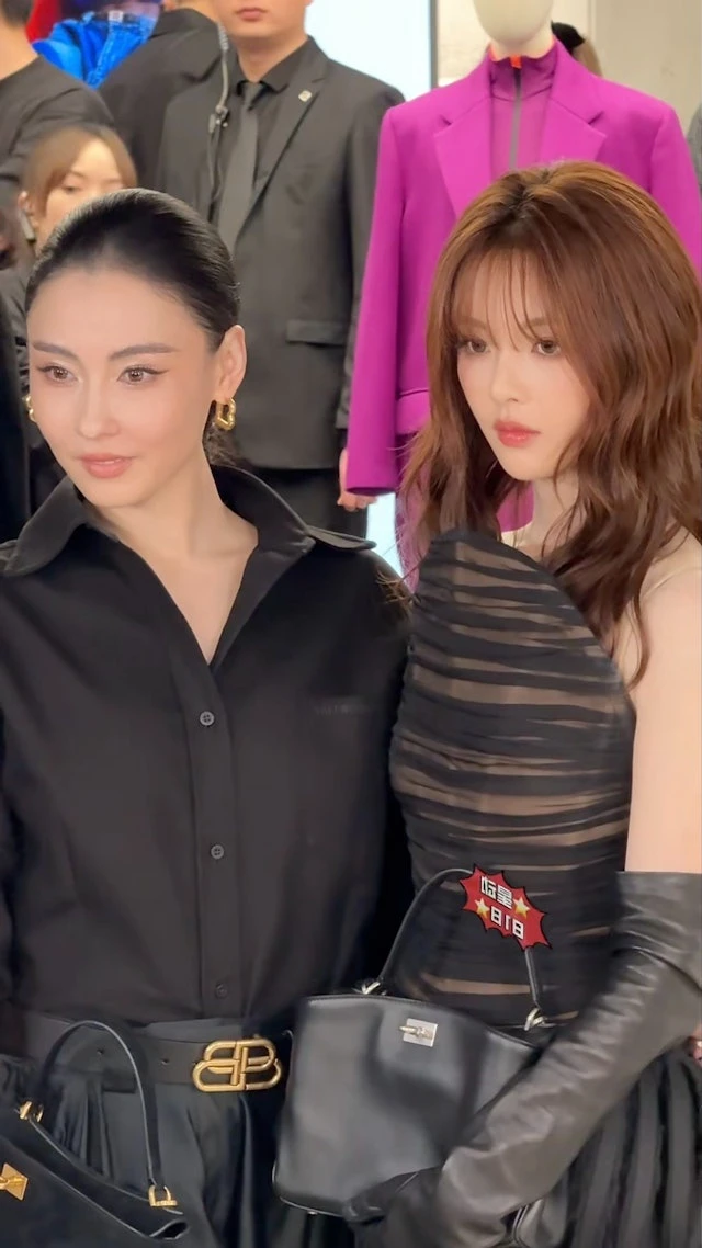 Trần đời hiếm gặp mỹ nhân nào 46 tuổi mà đẹp như thế, biến đàn em xinh như "tiên nữ" đứng cạnh trở thành cái bóng