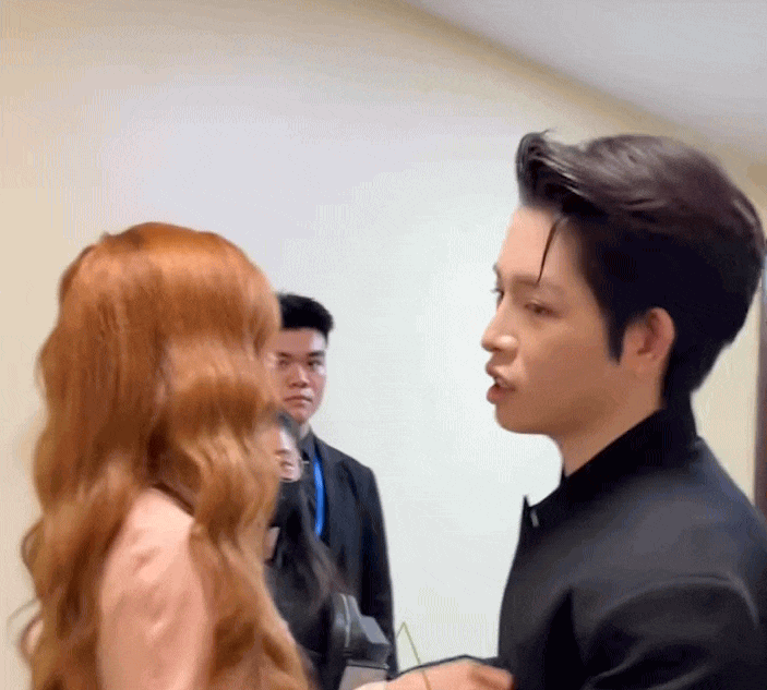 Trang Pháp đã về Việt Nam giữa tâm bão thi Đạp Gió, 1 chi tiết khiến đồng nghiệp lo lắng