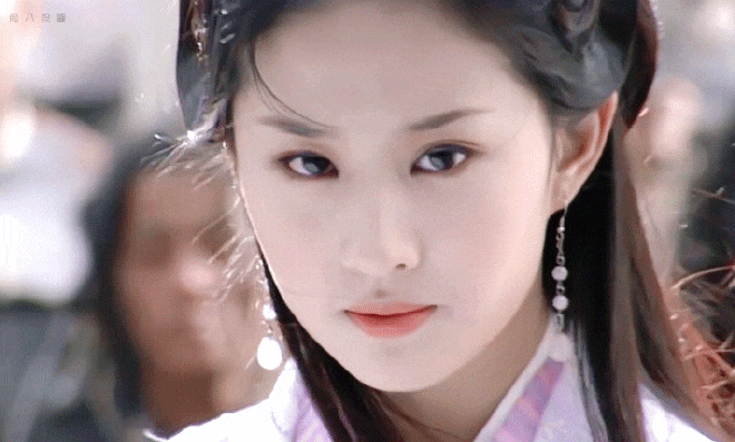 Trên đời có duy nhất 1 người cười hở lợi vẫn đẹp khủng khiếp