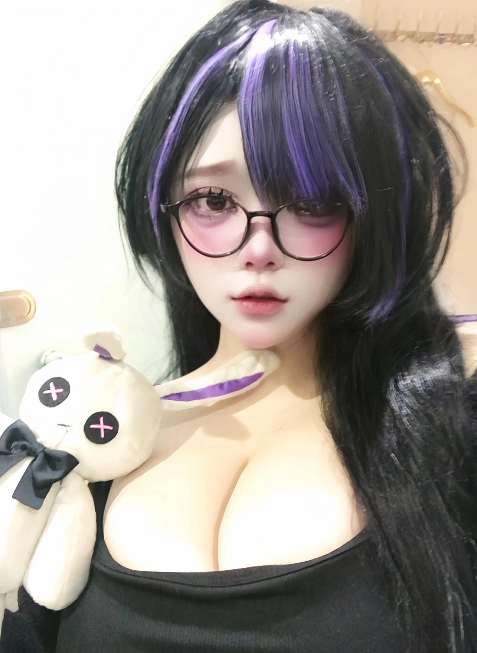 Trổ tài cosplay, hot girl khiến Pi Tiên chỉ còn là... "cái tên"
