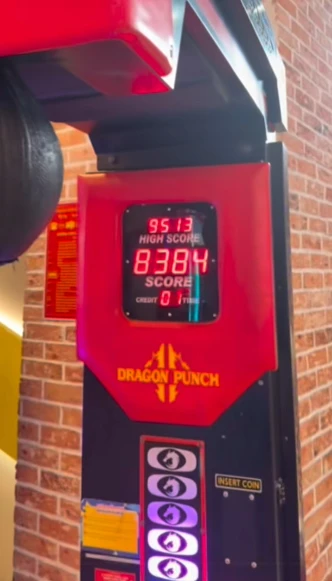 Trực tiếp thị uy sức mạnh, nữ gymer khiến triệu anh em đồng loạt "quay xe"