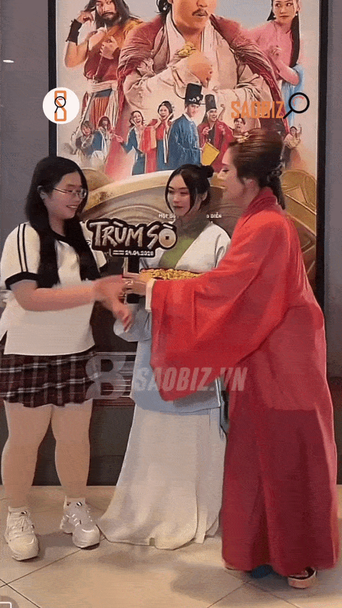 Trùm Sò chỉ có 1 suất chiếu mỗi rạp, Thanh Thuý phải mời từng người vào xem