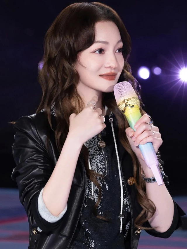 Trương Thiều Hàm sự nghiệp sụp đổ vì gia đình, tự mua cả hòn đảo ở cho yên thân