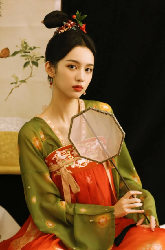 Tứ đại mỹ nhân thế hệ mới đẹp nhất Trung Quốc: Vương Sở Nhiên đỉnh miễn bàn, 1 người bị chê không xứng đáng