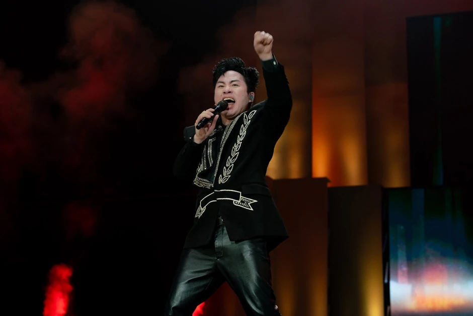 Tùng Dương chê AI Tùng Dương chê AI