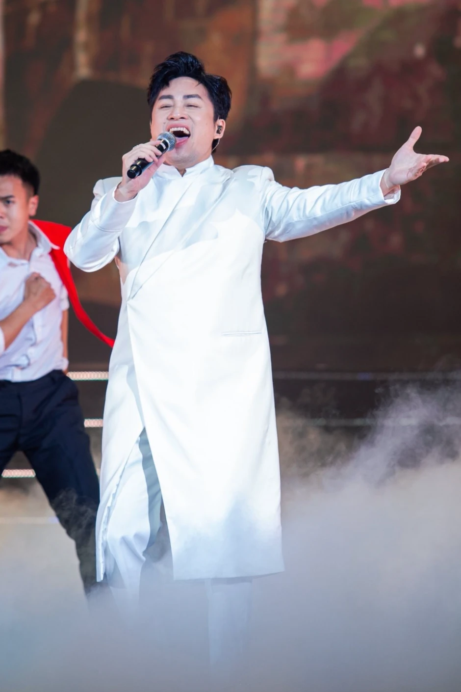 Tùng Dương chê AI Tùng Dương chê AI