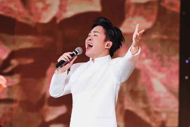 Tùng Dương: Xin hãy dừng so sánh ca sĩ AI và ca sĩ thật