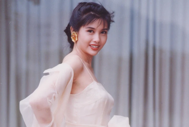 Tuyệt tác 18+ đưa Khâu Thục Trinh trở thành "người tình trong mộng" của cả Hong Kong