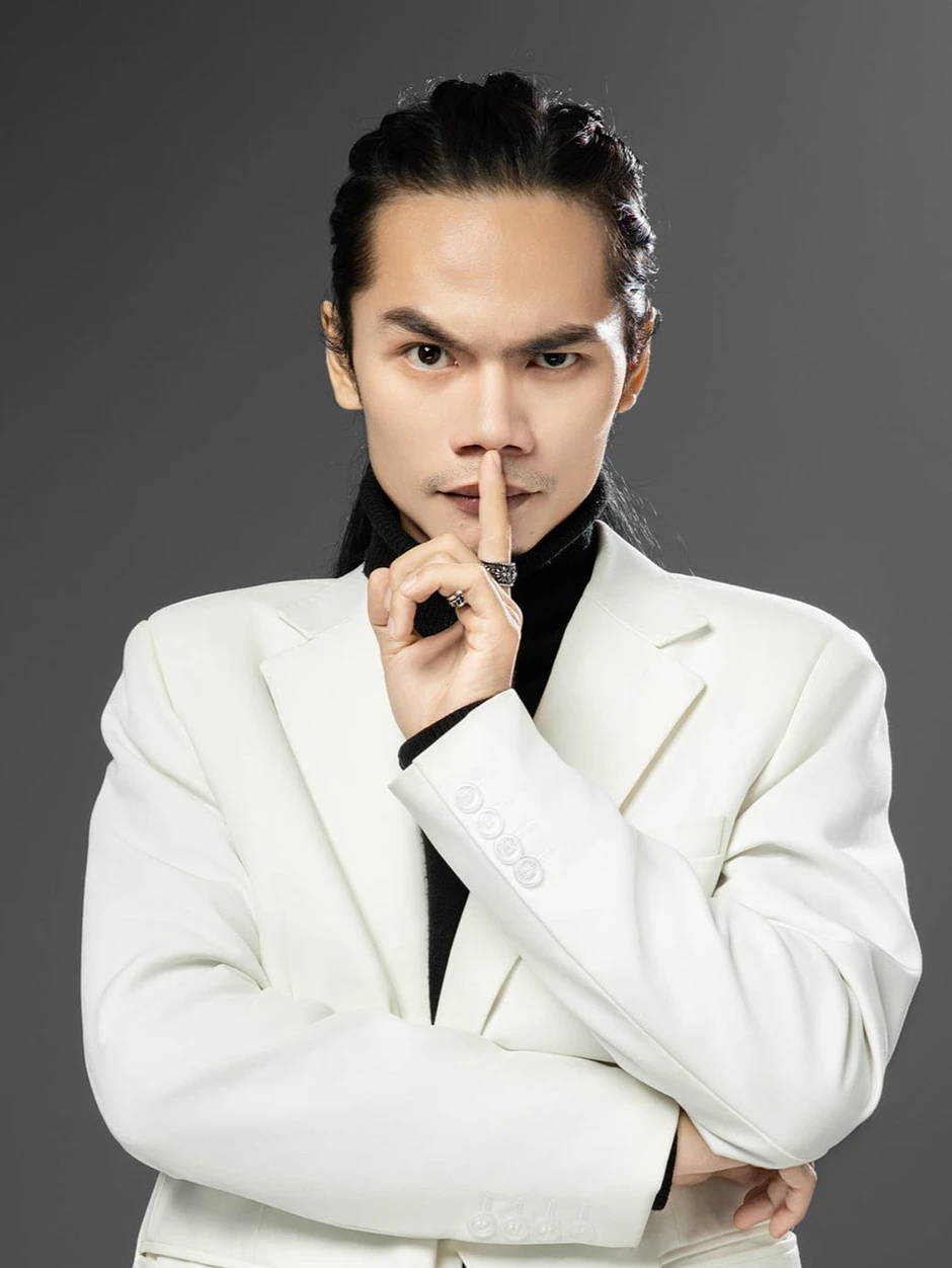 Uy Trần 100% phim đạt trăm tỷ, nhan sắc tỷ lệ nghịch diễn xuất