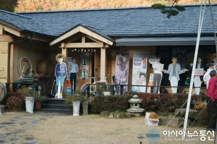 Vì "không đủ vâng lời", Song Hye Kyo bị nhà chồng cũ hắt hủi ra mặt