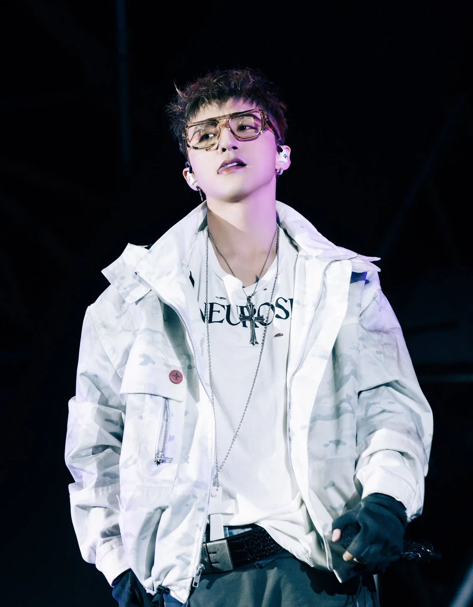 Việt Nam có ca khúc khiến quốc tế trầm trồ, lên xu hướng vượt mặt cả Justin Bieber, Taylor Swift