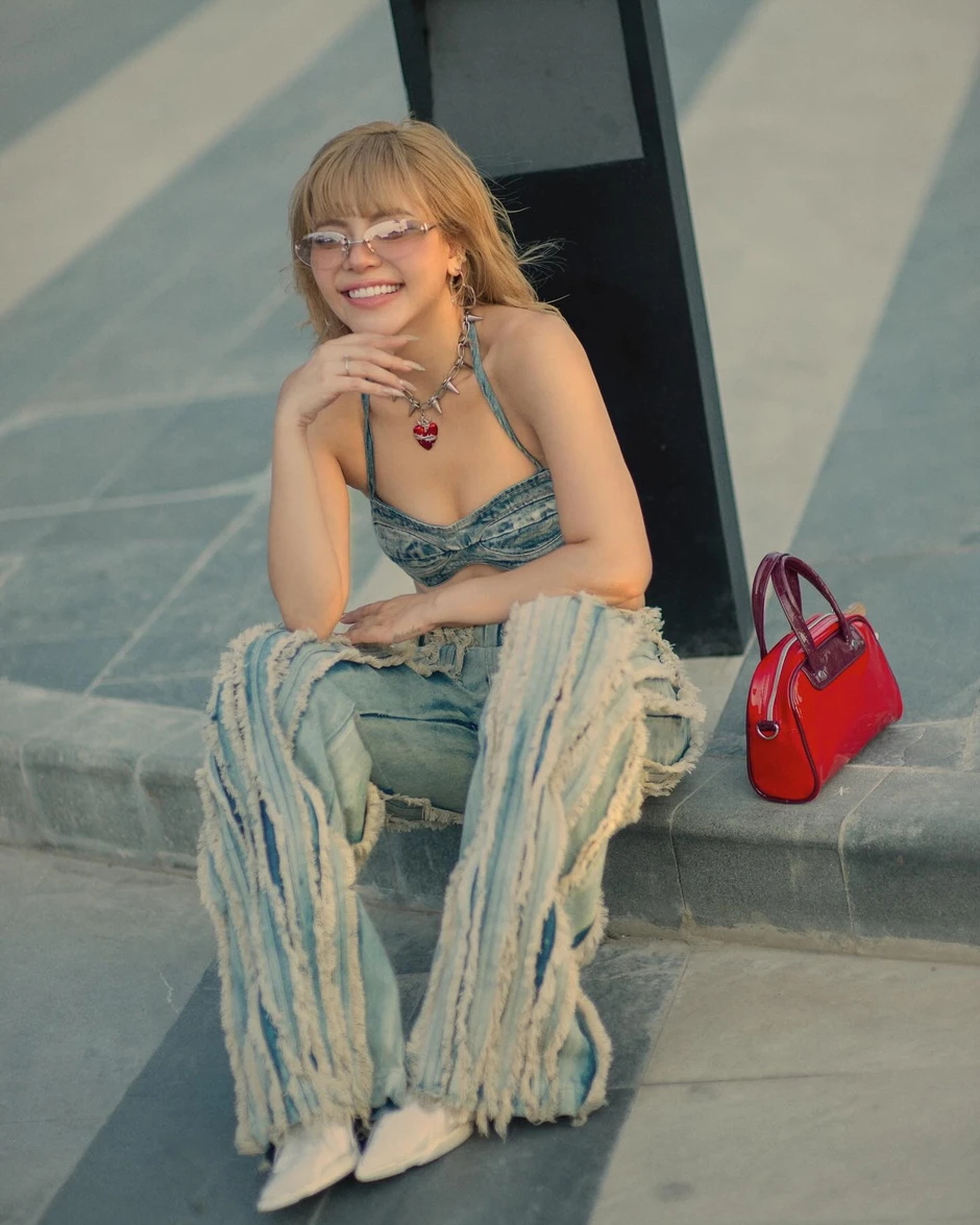 Việt Nam có hit toàn cầu cả loạt idol đu trend, chủ nhân leo thẳng hạng 1 sao nữ Vbiz