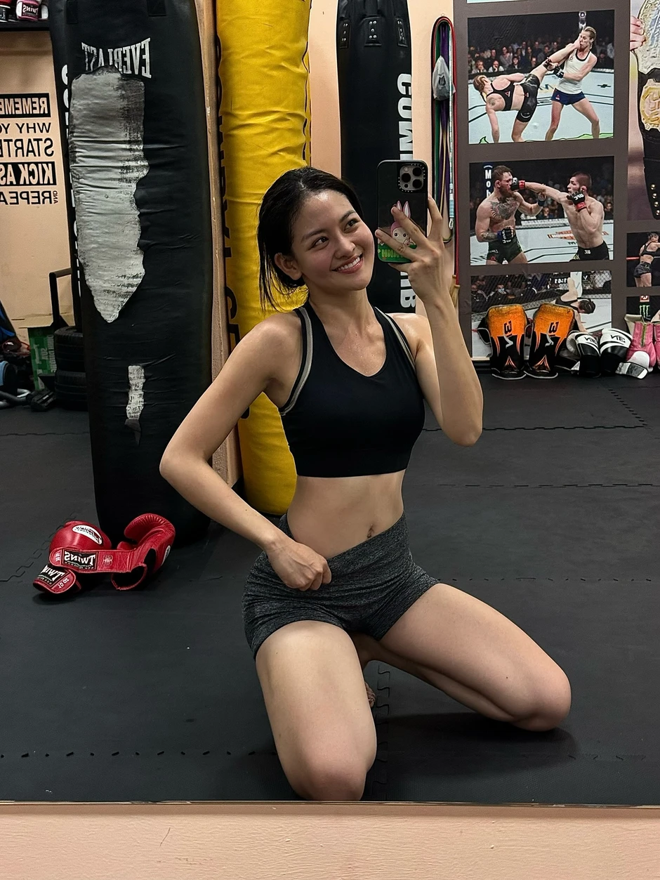 Việt Nam mới có một bóng lưng cực phẩm, lướt qua rất giống nữ chính tài phiệt trong phim ngôn tình