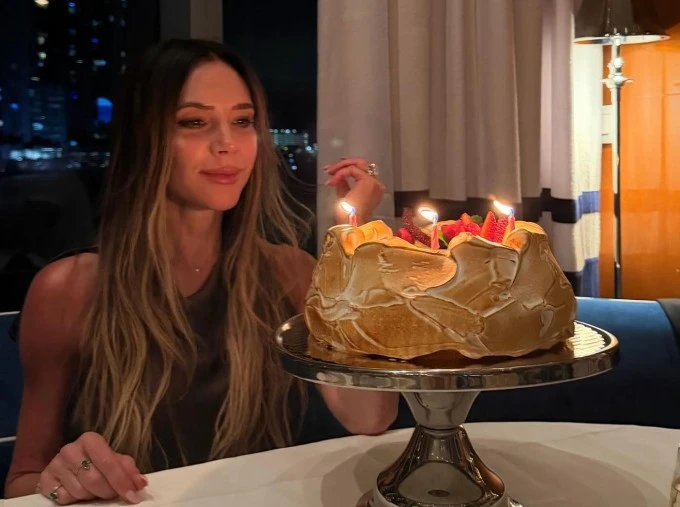 Vợ Brooklyn bị nghi cà khịa mẹ chồng đúng dịp sinh nhật