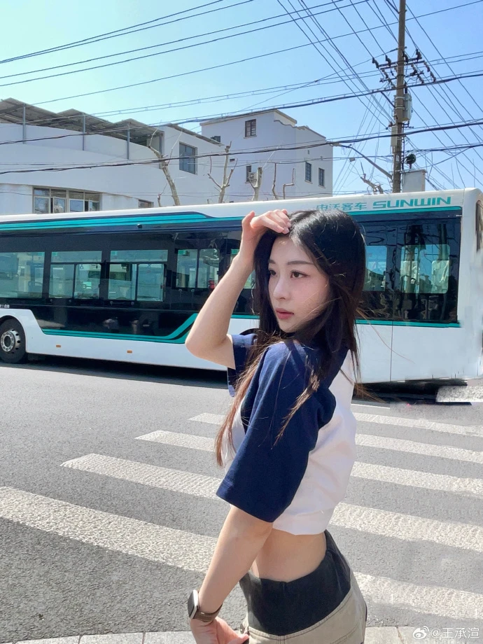 Vương Thừa Tuyển bị đình chỉ toàn bộ hoạt động, nay tìm việc pha chế cafe Vương Thừa Tuyển bị đình chỉ toàn bộ hoạt động, nay tìm việc pha chế cafe