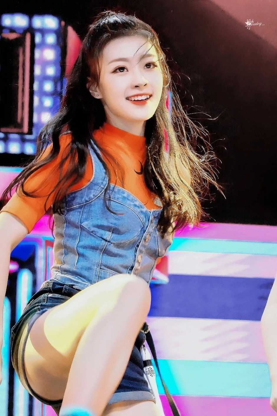 Vương Thừa Tuyển bị đình chỉ toàn bộ hoạt động, nay tìm việc pha chế cafe Vương Thừa Tuyển bị đình chỉ toàn bộ hoạt động, nay tìm việc pha chế cafe