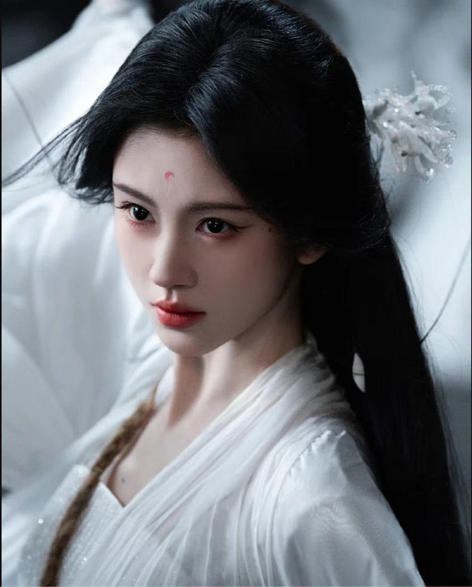 Xem Nguyệt Lân Ỷ Kỷ như ăn cơm nhai phải sạn, kịch bản quá dở