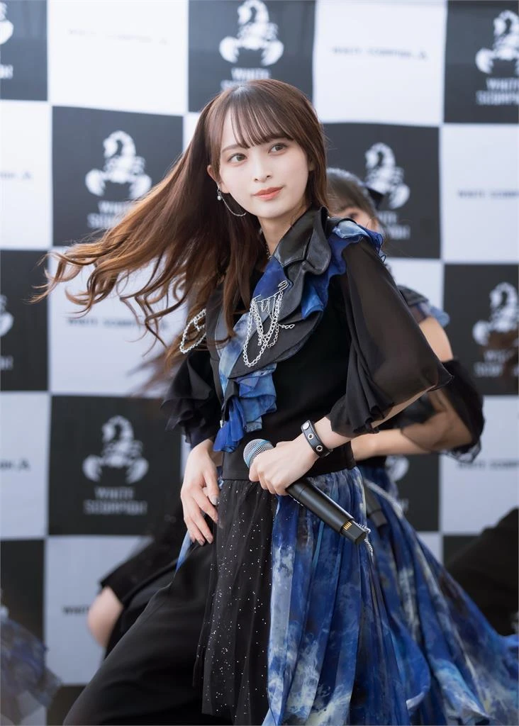 Xinh vượt mức, cô nàng hot girl bị nhận nhầm là AI, gây bão với khoảnh khắc "ngoài đầu thần tiên" Xinh vượt mức, cô nàng hot girl bị nhận nhầm là AI, gây bão với khoảnh khắc "ngoài đầu thần tiên"