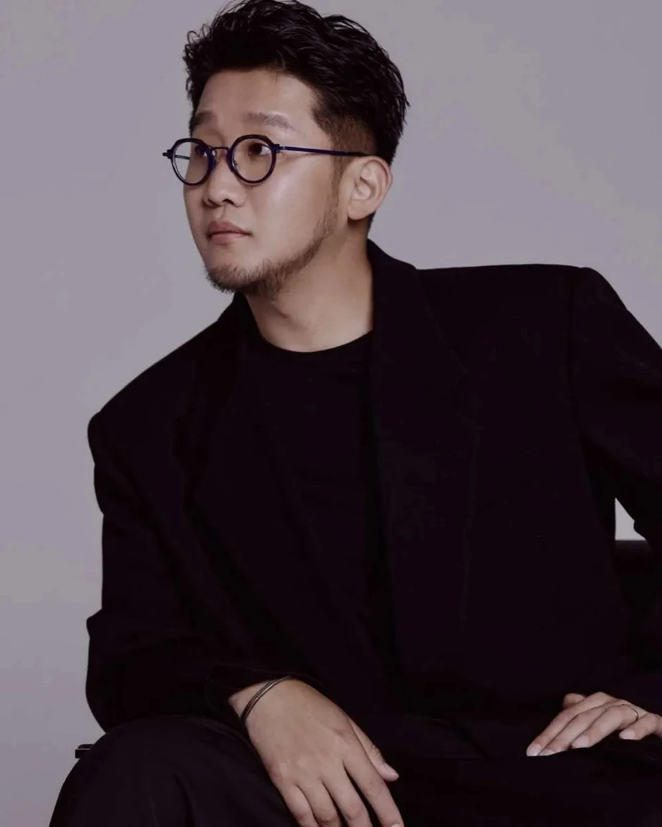 Yêu cầu án tù giam với nam ca sĩ quảng cáo sai sự thật