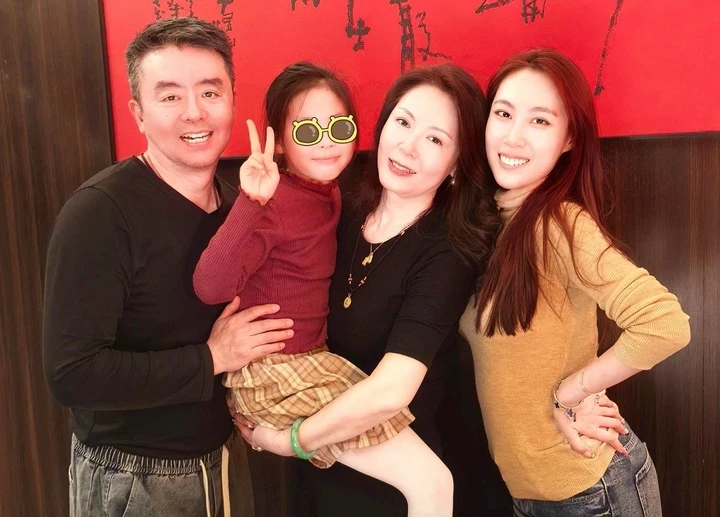 Yêu tinh nhện của "Tây du ký": Mỹ nhân màn ảnh bỏ hào quang, U60 vẫn trẻ đẹp