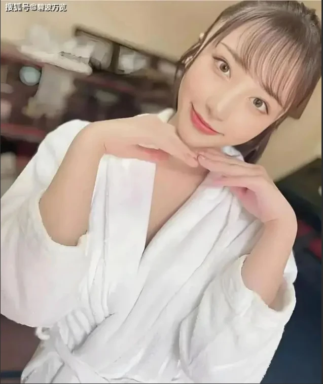 Yua Mikami và những cái tên chấp nhận từ bỏ sự nghiệp, đổi nghề làm hot girl gợi cảm