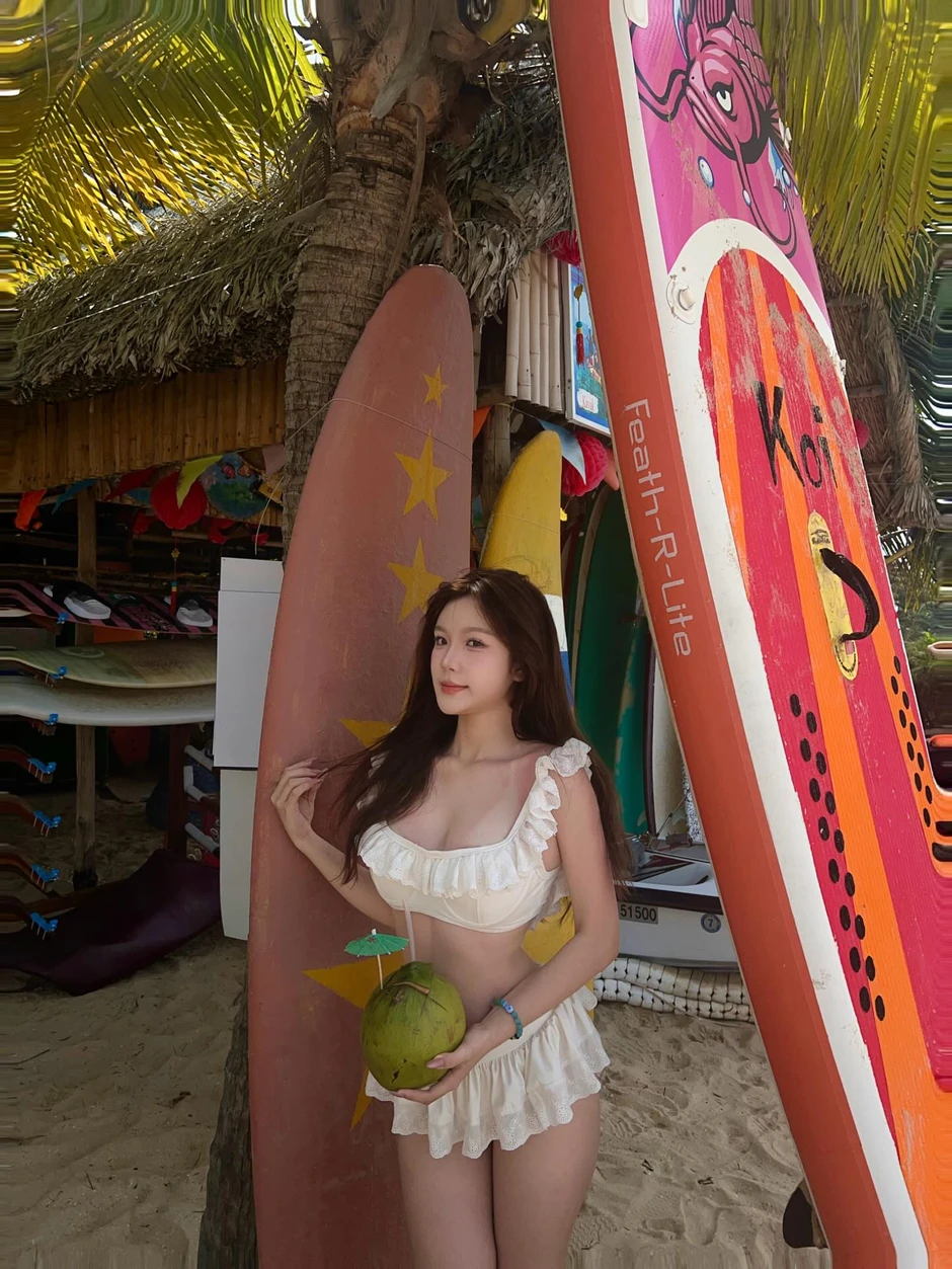 "+1" dresscode cho hội chị em đón hè năm nay, cứ "lên đồ" là đảm bảo hút trọn mọi ánh nhìn "+1" dresscode cho hội chị em đón hè năm nay, cứ "lên đồ" là đảm bảo hút trọn mọi ánh nhìn