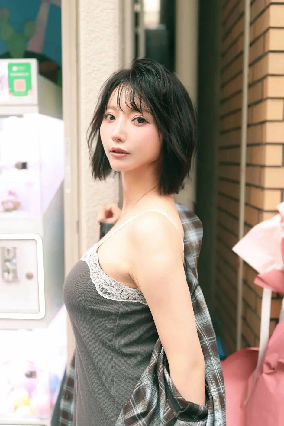 "Nàng thơ Nhật Bản" sở hữu đường cong tuyệt mỹ làm chao đảo mọi ánh nhìn "Nàng thơ Nhật Bản" sở hữu đường cong tuyệt mỹ làm chao đảo mọi ánh nhìn