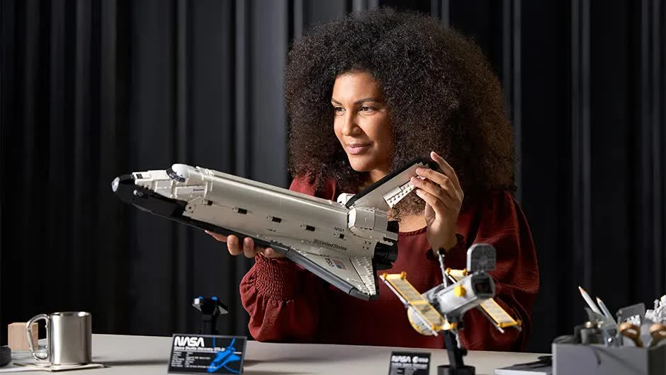"Phá" bí mật của LEGO: Vì sao những khối hình vô tri nhỏ xíu này trở thành ước mơ của mọi đứa trẻ nhỏ và cả "đứa trẻ lớn"? "Phá" bí mật của LEGO: Vì sao những khối hình vô tri nhỏ xíu này trở thành ước mơ của mọi đứa trẻ nhỏ và cả "đứa trẻ lớn"?