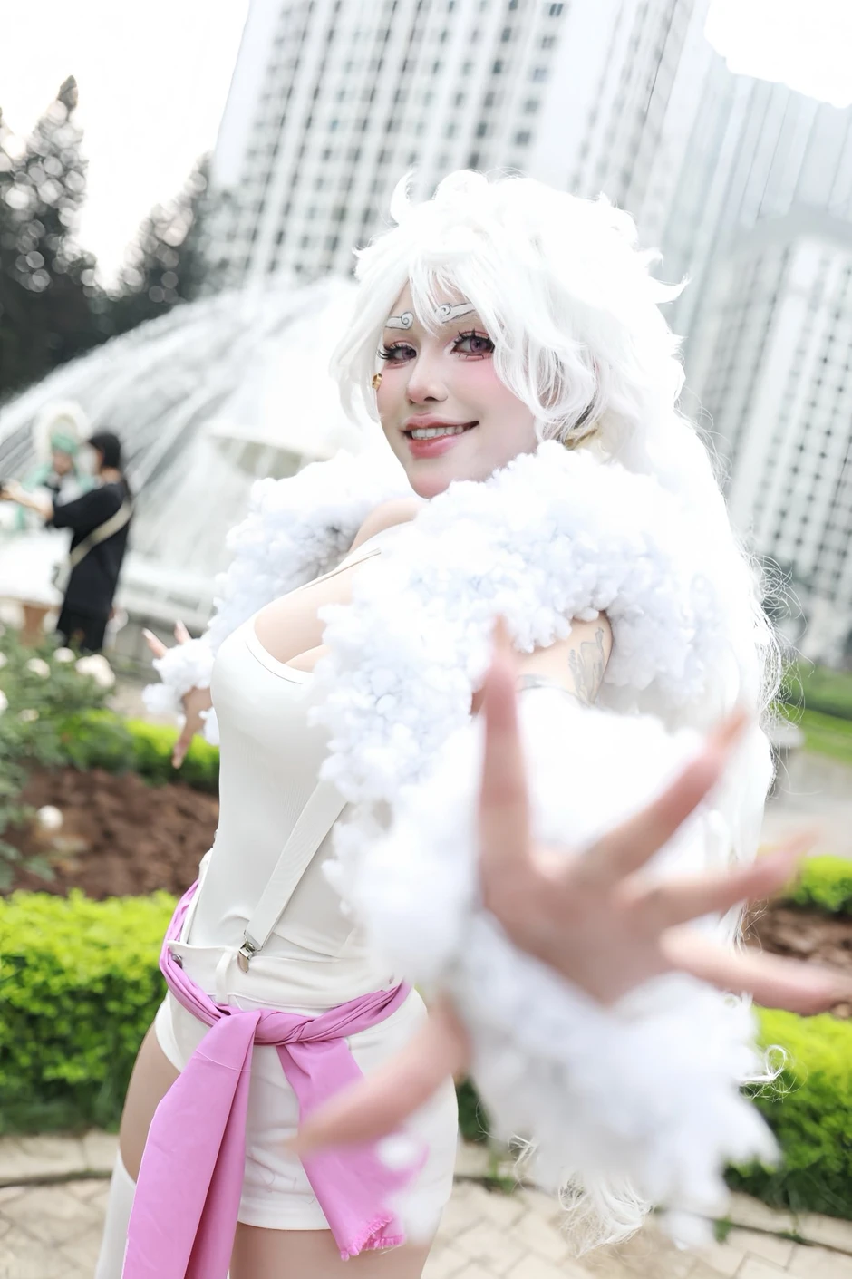 "Phá tan" nguyên tác, nữ coser này vẫn khiến anh em game thủ phải mê mệt