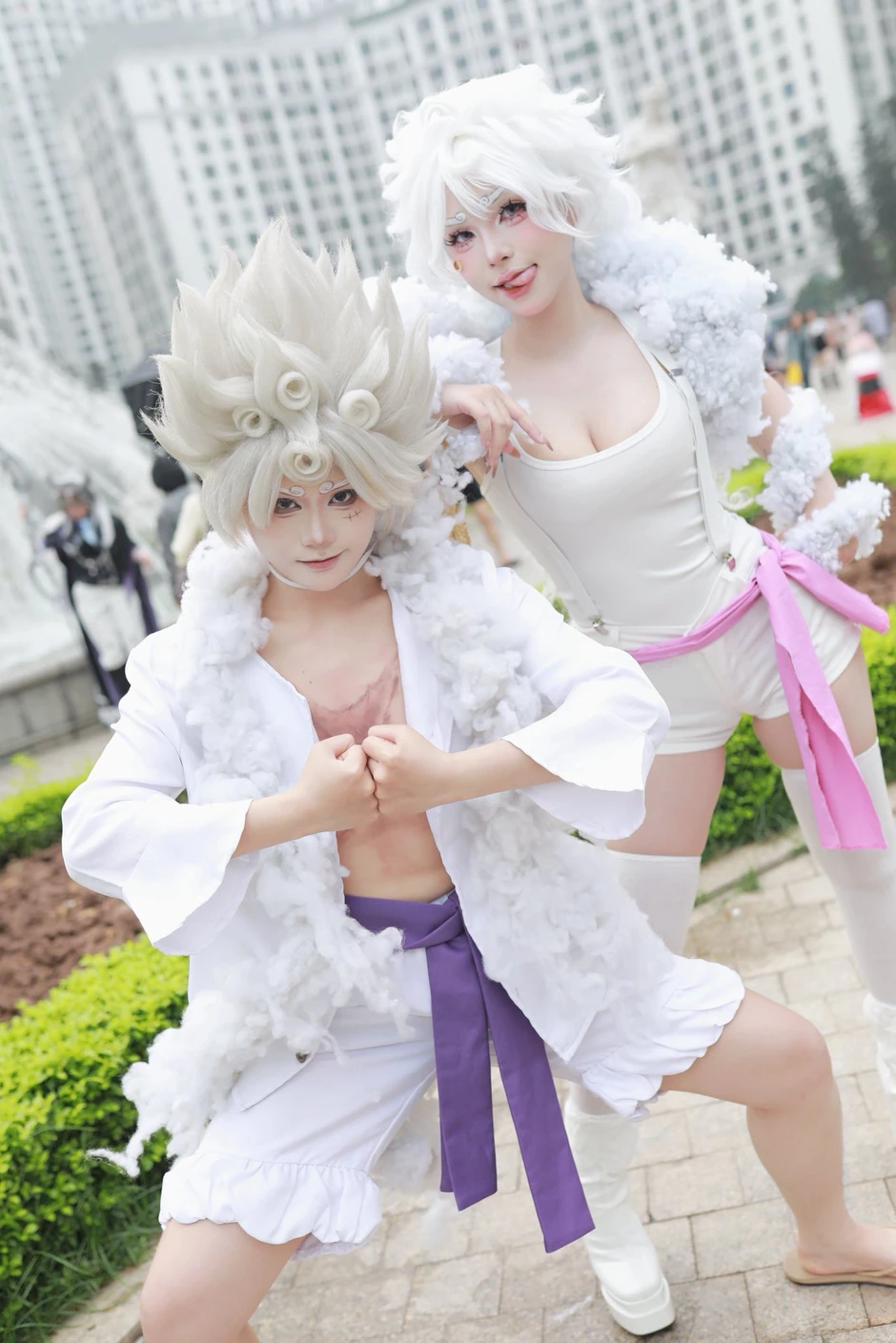 "Phá tan" nguyên tác, nữ coser này vẫn khiến anh em game thủ phải mê mệt