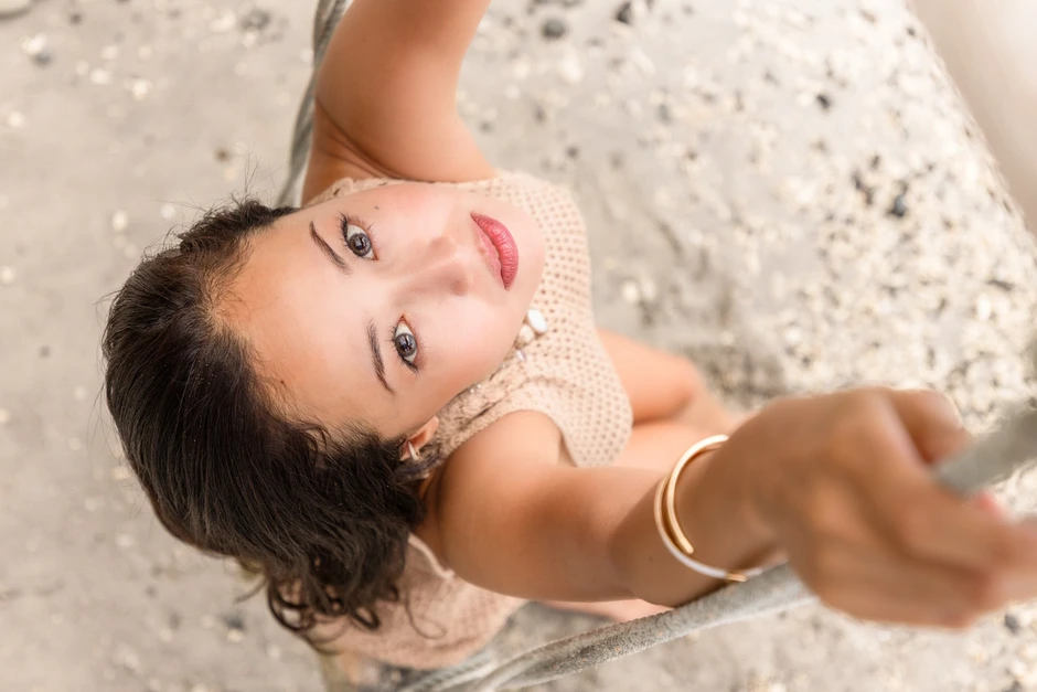 "Quốc bảo nhan sắc" Erika Sawajiri tái xuất: Chiêu đãi fan bằng loạt bikini nóng bỏng, hết bộ này đến bộ khác