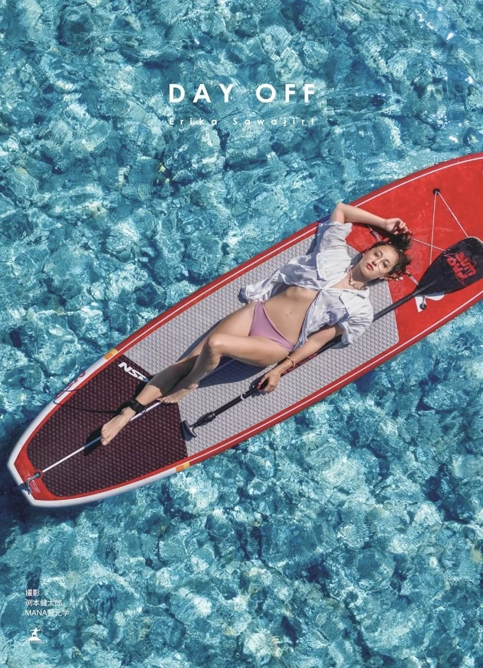 "Quốc bảo nhan sắc" Erika Sawajiri tái xuất: Chiêu đãi fan bằng loạt bikini nóng bỏng, hết bộ này đến bộ khác