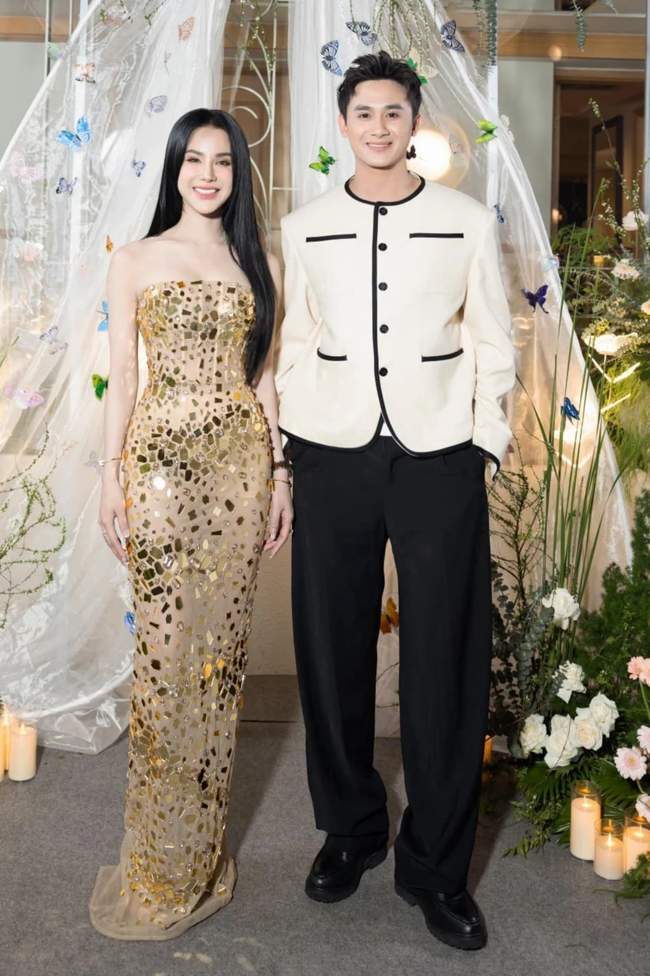 1 bức hình lộ luôn 2 cặp đôi Vbiz