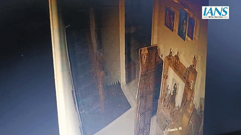 1 Hoa hậu vừa qua đời trên cơ thể đầy vết bầm tím, thương tích, cảnh sát trích CCTV liền thông báo truy nã người chồng luật sư 1 Hoa hậu vừa qua đời trên cơ thể đầy vết bầm tím, thương tích, cảnh sát trích CCTV liền thông báo truy nã người chồng luật sư