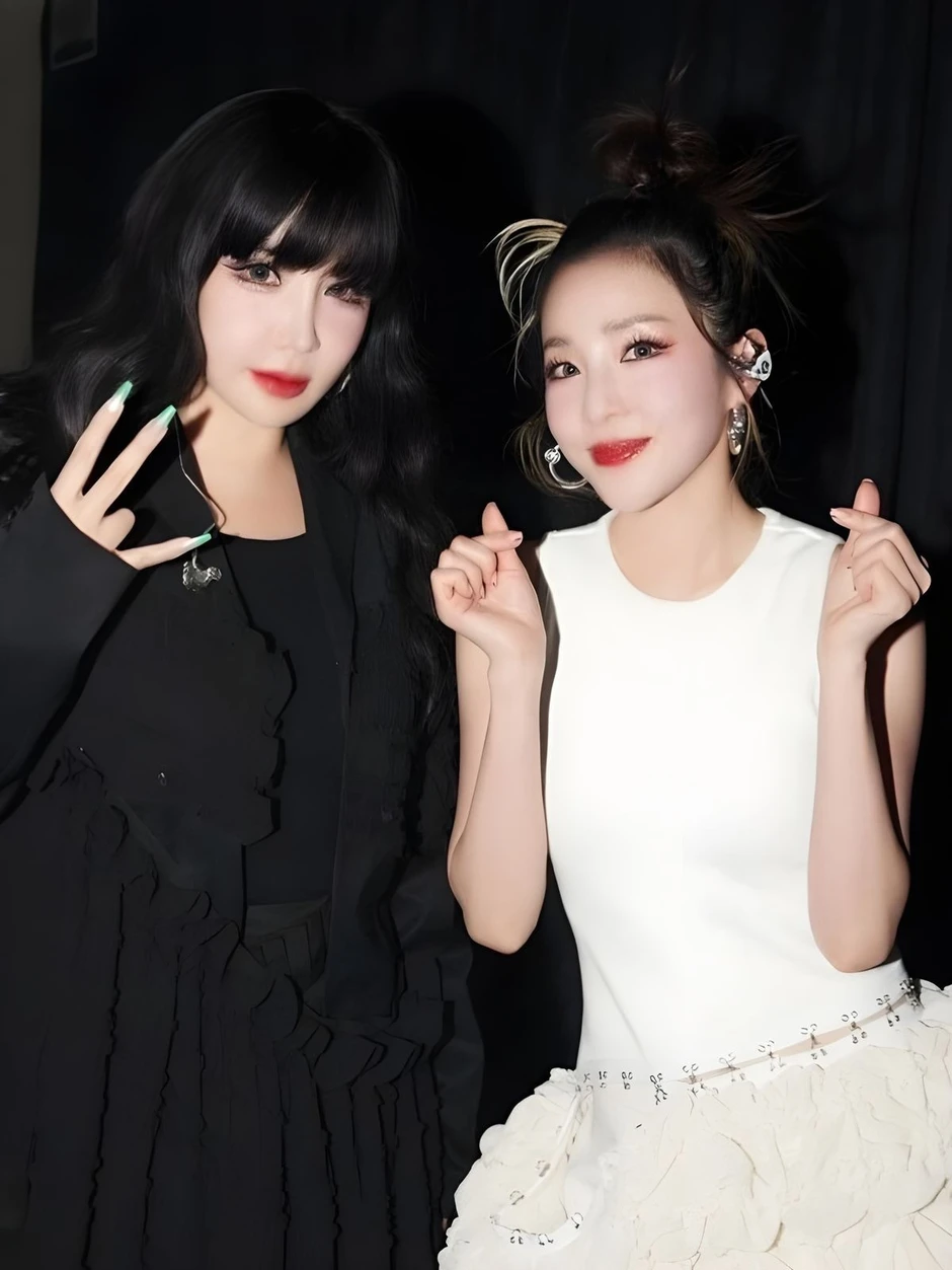 2NE1 cạch mặt Park Bom sau ồn ào, chỉ 3 người thôi vẫn vui hết nấc