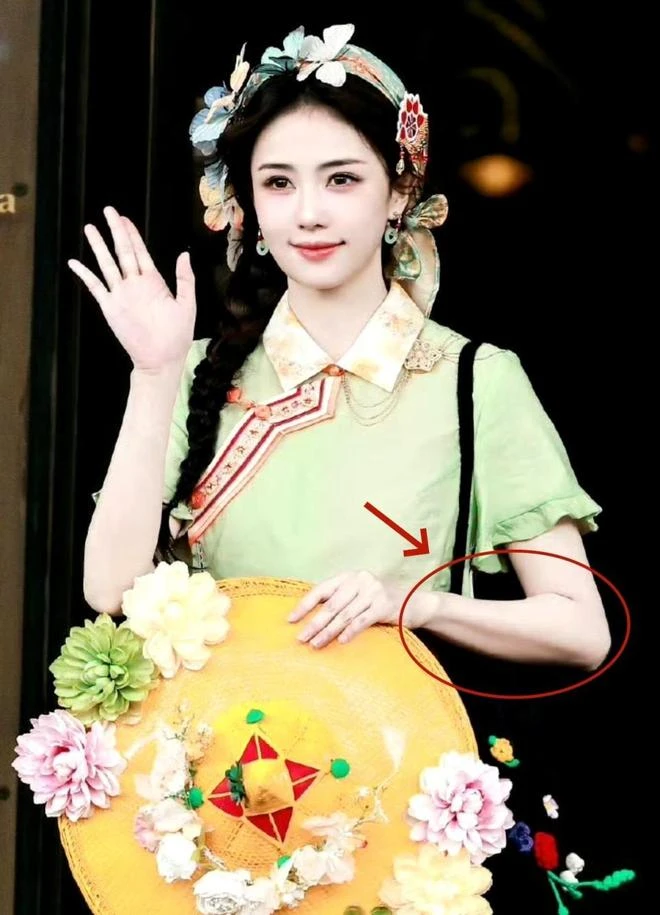 5 nam thần, mỹ nhân gầy đến trơ xương khiến cả showbiz phát hoảng