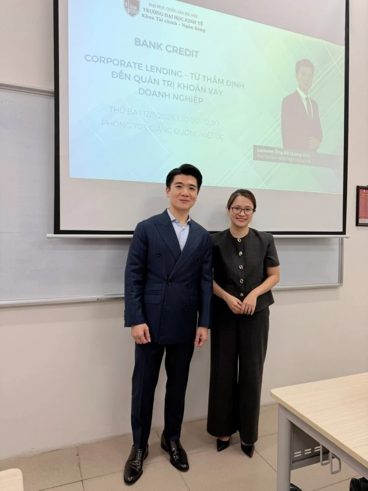 Ảnh sao 13/5: Tăng Thanh Hà được khen trẻ trung