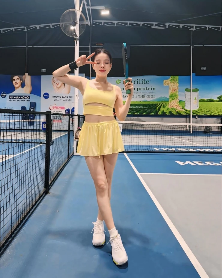 Ảnh sao 19/5: Ưng Hoàng Phúc đón con trai riêng của vợ từ Mỹ về Ảnh sao 19/5: Ưng Hoàng Phúc đón con trai riêng của vợ từ Mỹ về