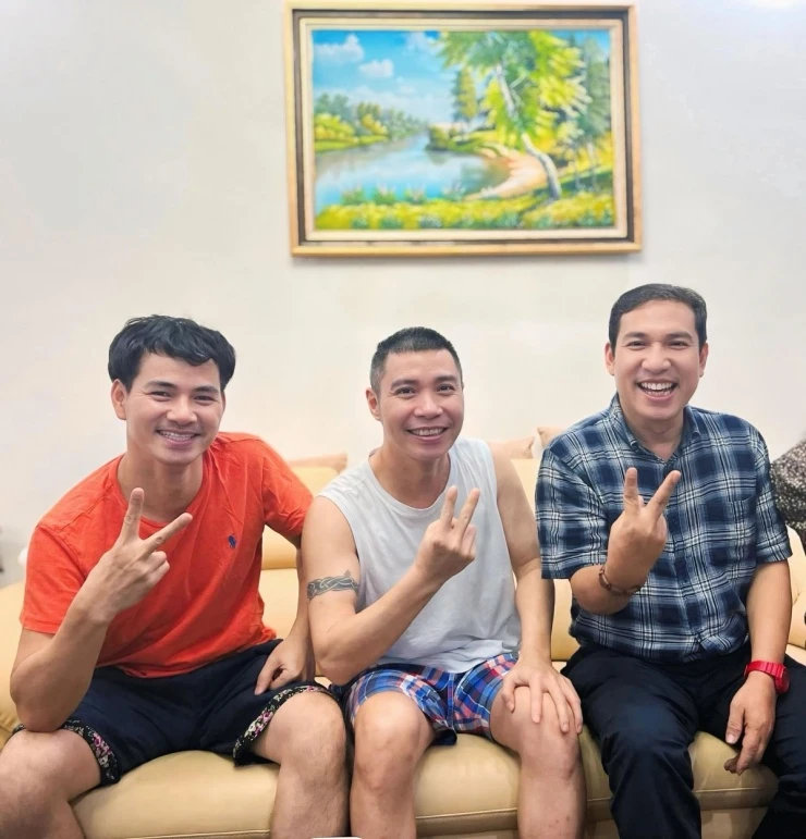 Ảnh sao 7/5: Mỹ Tâm mừng sinh nhật bố ruột