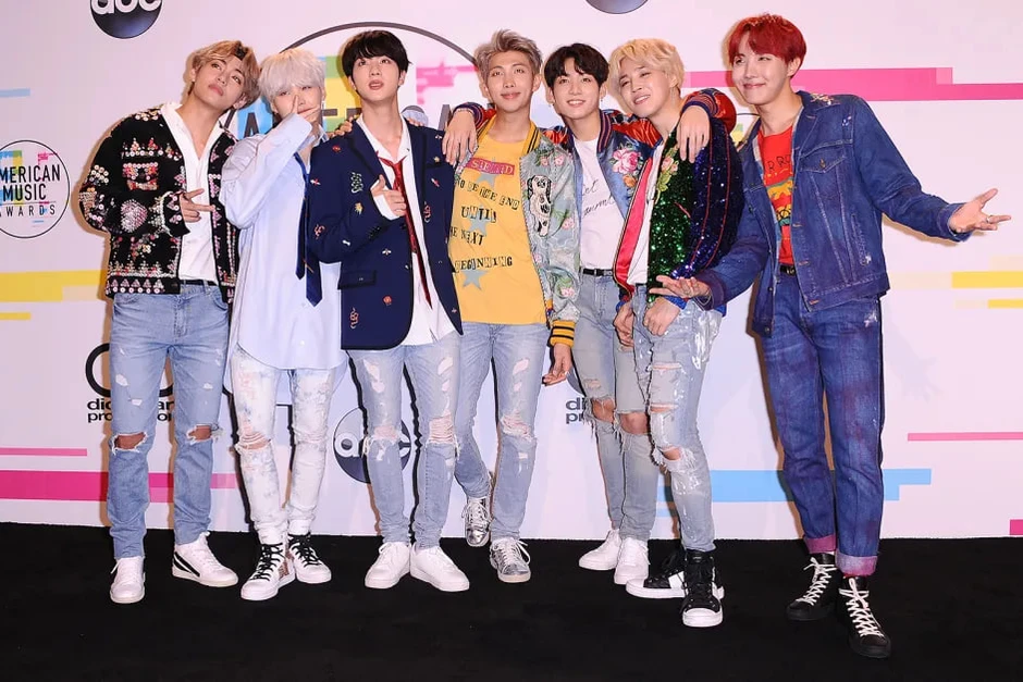 BTS được đặc cách đi trễ tại lễ trao giải lớn nhất nước Mỹ, cả triệu người nín thở chờ đợi