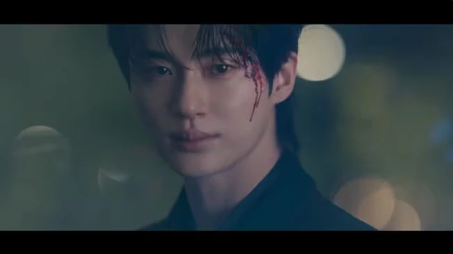 Byeon Woo Seok dành 2 năm để đi thụt lùi