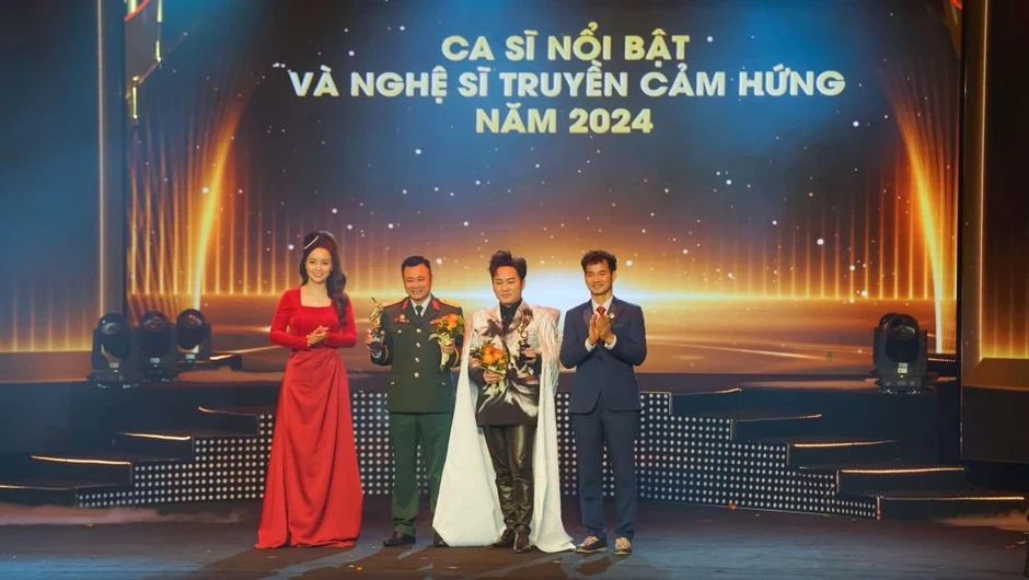 Ca sĩ Việt diễn chào mừng Thủ tướng Nhật Bản: Nhận giải quốc tế, được Bộ VH-TT-DL vinh danh