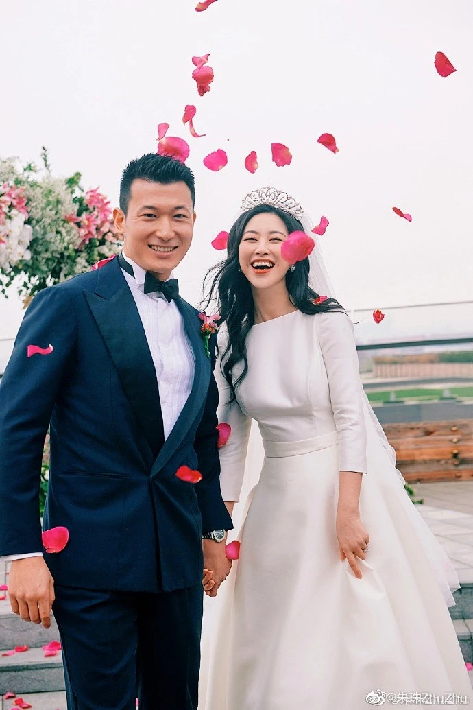 Camera thường "bóc trần" nhan sắc thật gây sốc của mỹ nhân showbiz đang bị 99,9% đàn ông từ chối