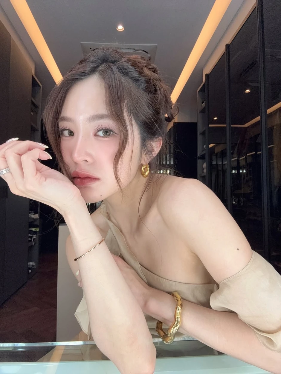 Căng: Minh tinh đình đám tuyên bố ly thân chồng thiếu gia bị tố xâm hại em trai, công khai xin lỗi nạn nhân và 50 sao hạng A
