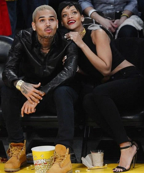 Chris Brown: Sa sút vì hành hung mỹ nhân tỷ phú, album chỉ xứng 1.3 điểm Chris Brown: Sa sút vì hành hung mỹ nhân tỷ phú, album chỉ xứng 1.3 điểm