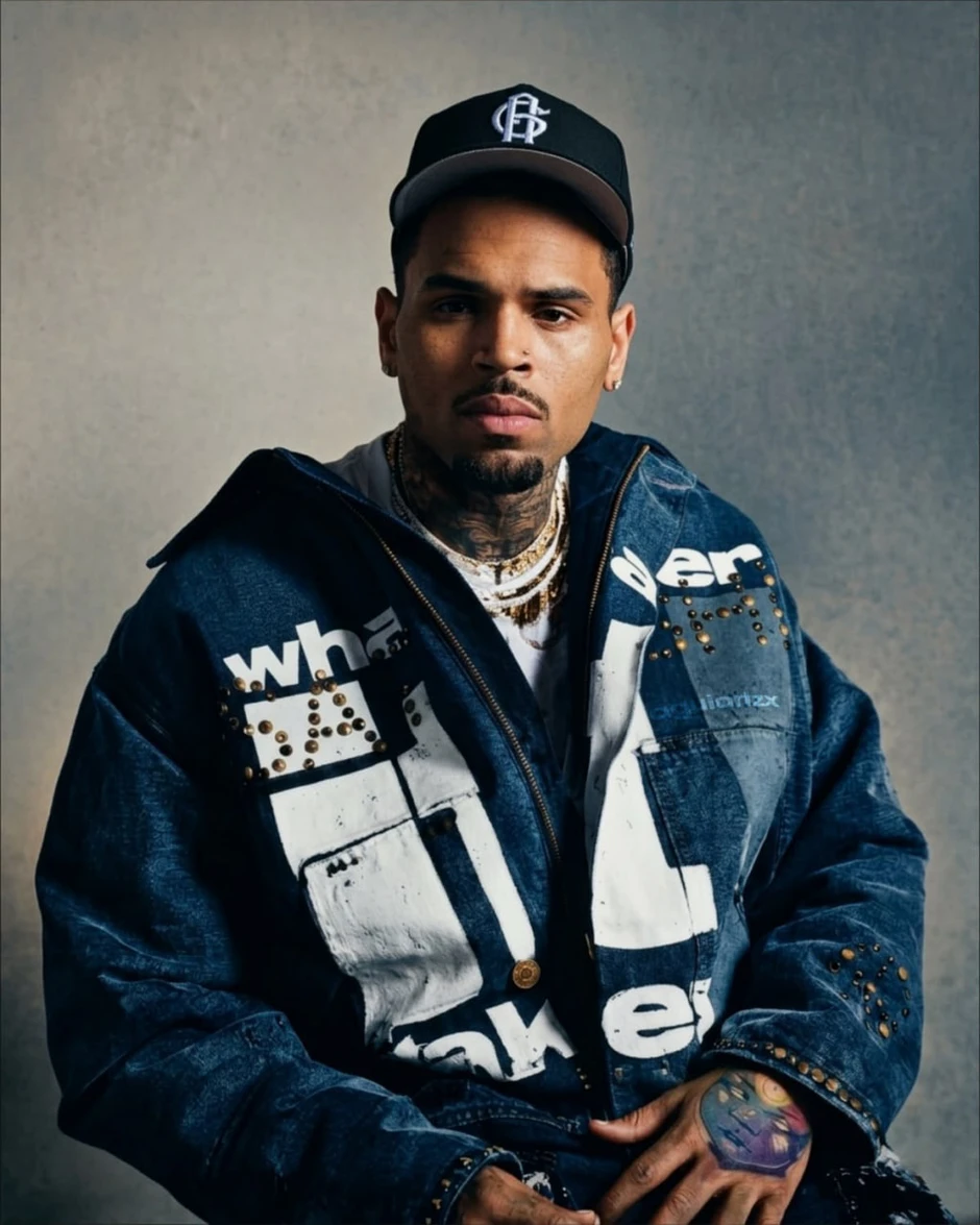 Chris Brown: Sa sút vì hành hung mỹ nhân tỷ phú, album chỉ xứng 1.3 điểm Chris Brown: Sa sút vì hành hung mỹ nhân tỷ phú, album chỉ xứng 1.3 điểm